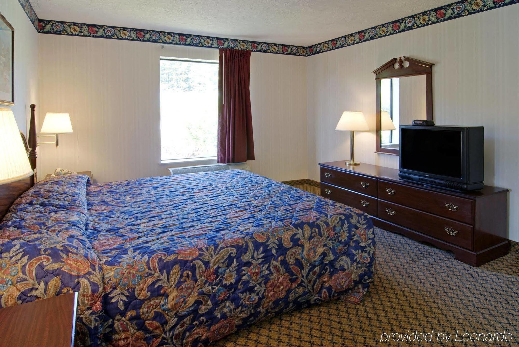 Americas Best Value Inn - Clayton Zimmer foto