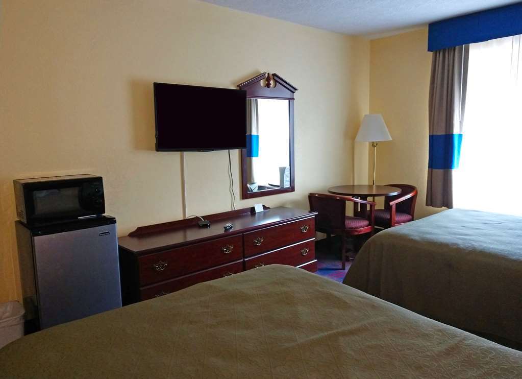Americas Best Value Inn - Clayton Zimmer foto