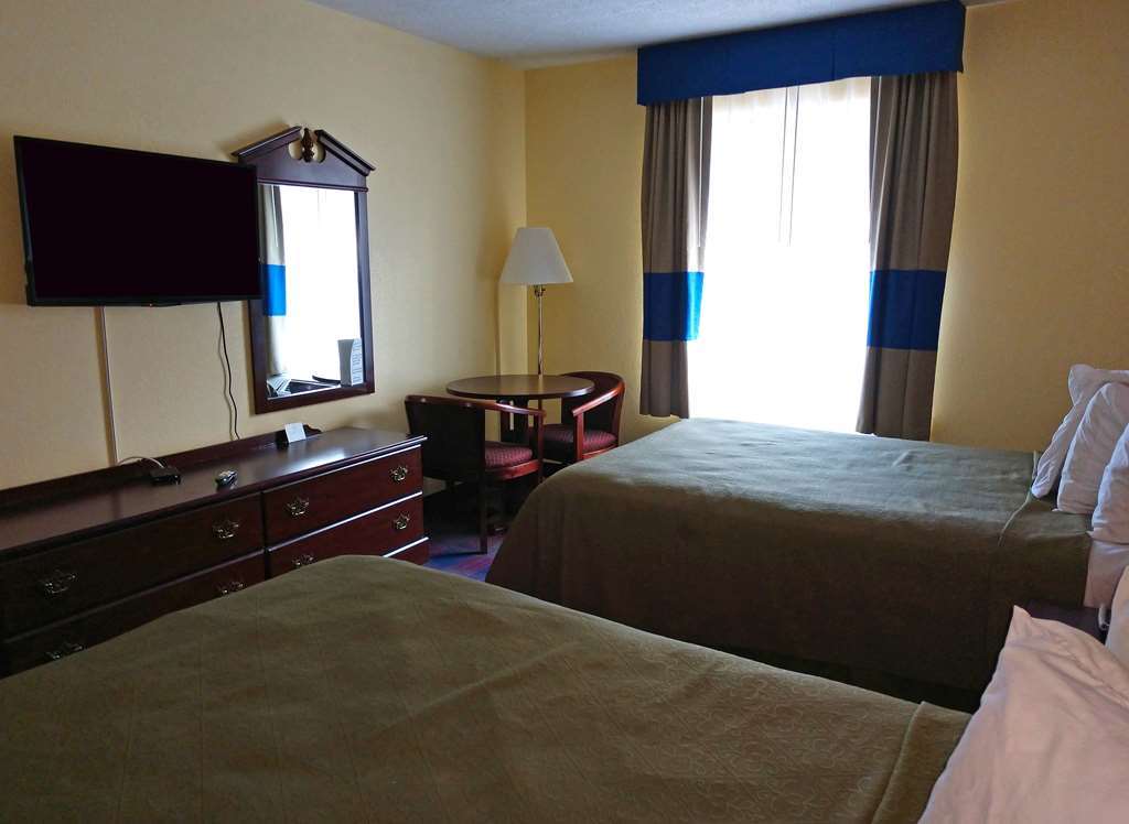 Americas Best Value Inn - Clayton Zimmer foto