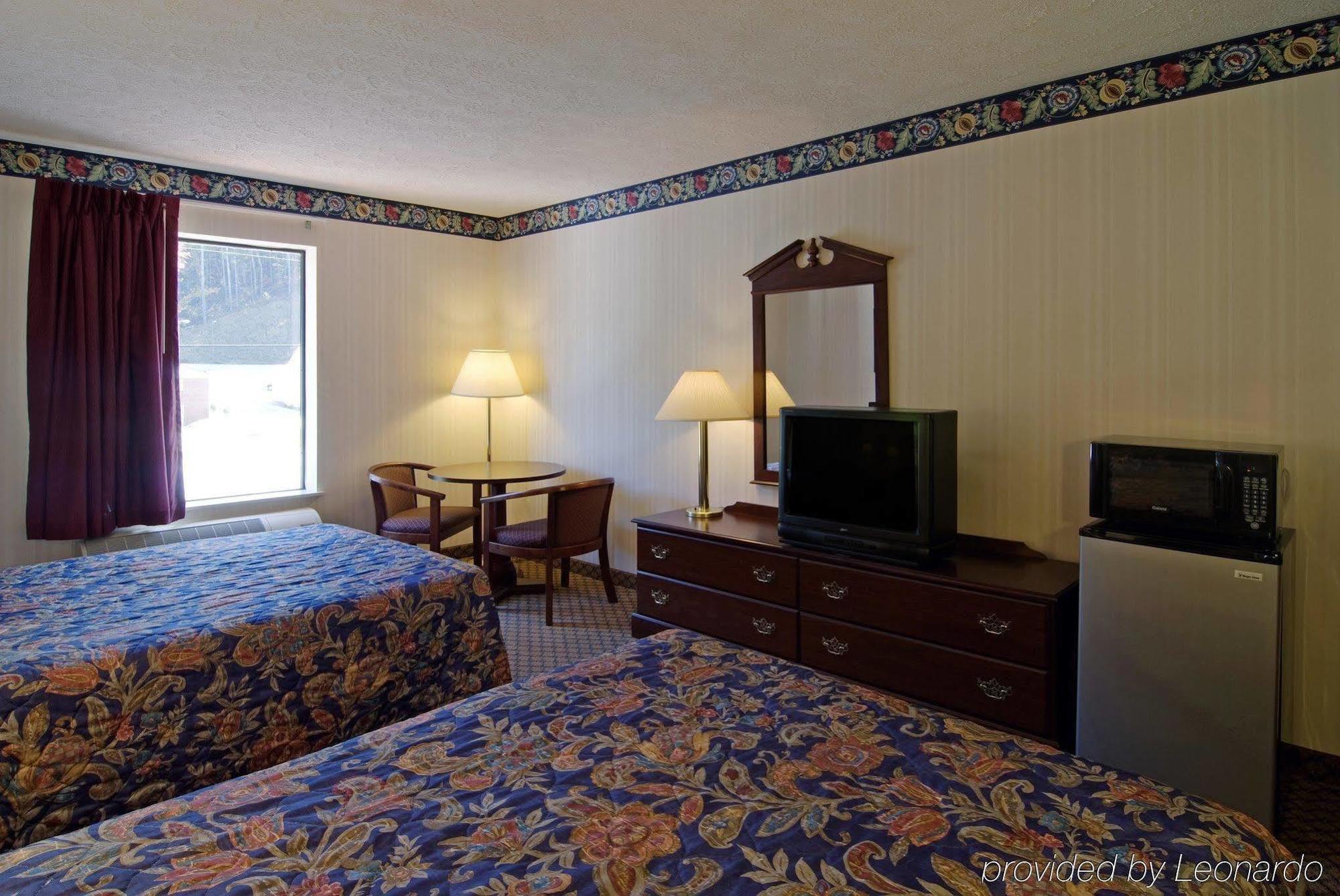 Americas Best Value Inn - Clayton Zimmer foto